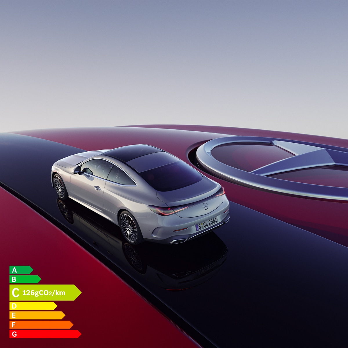 Mercedes-Benz CLE Coupé argentée avec étiquette énergétique, vue arrière